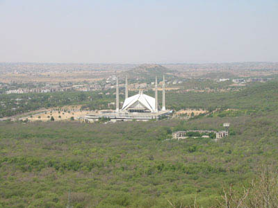 daman-e-koh_faisal_mosque